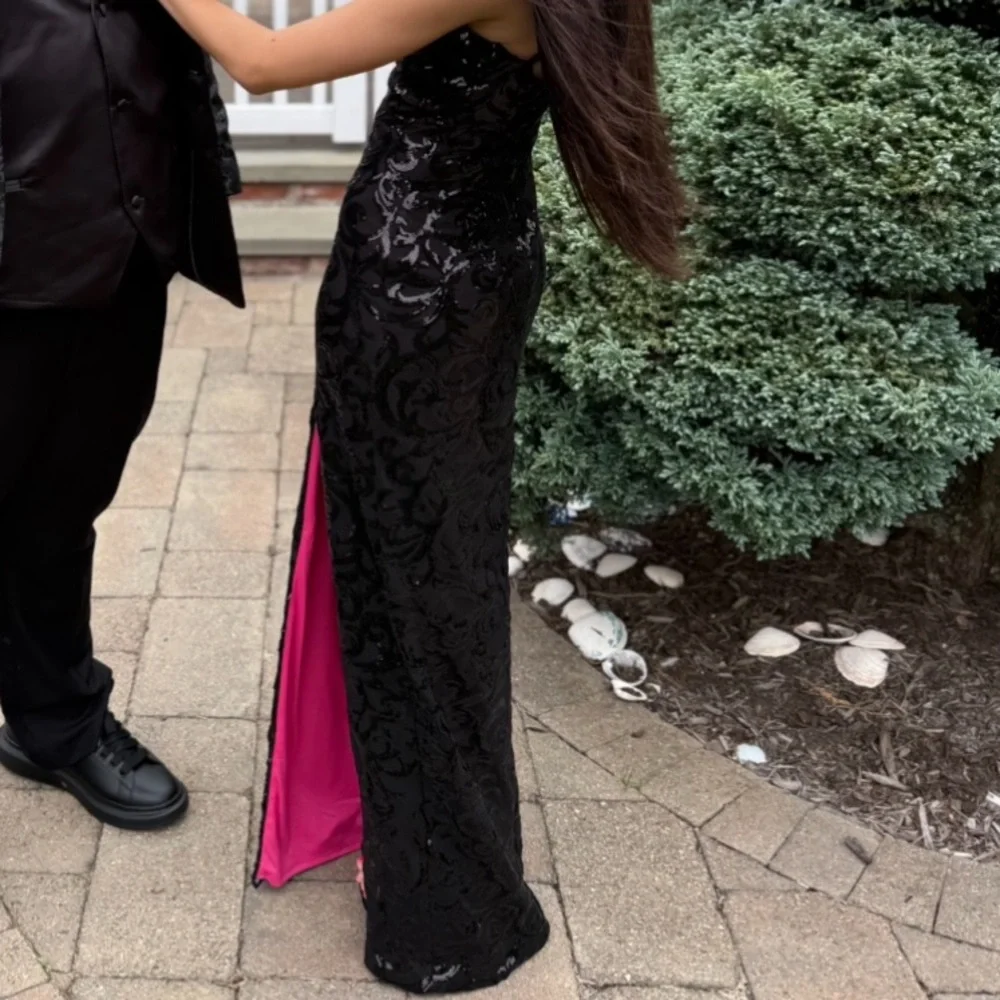 Elegant Black and Pink Sequin Prom Dress - Picture 2 of 5